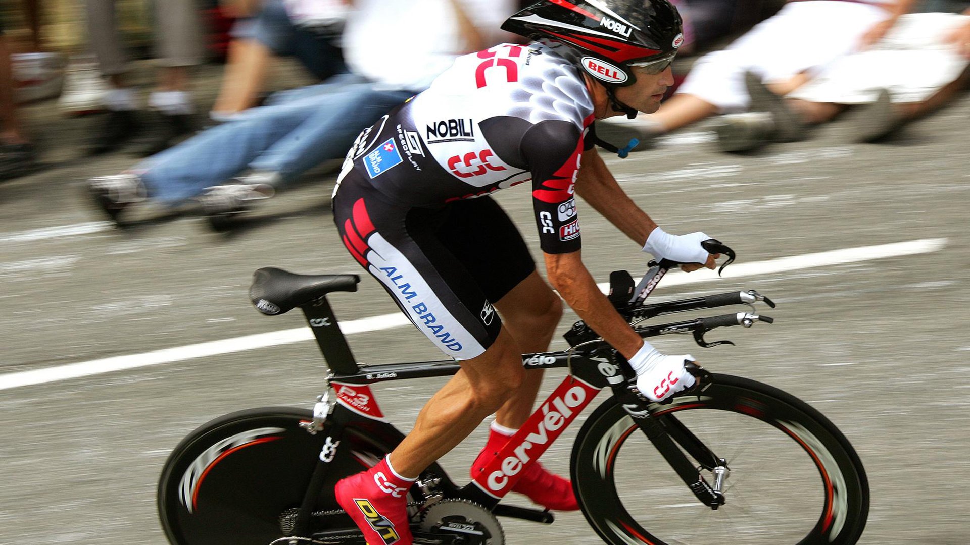 血战到底！西亚卡姆关键战不手软，老鹰逆袭快船展韧性